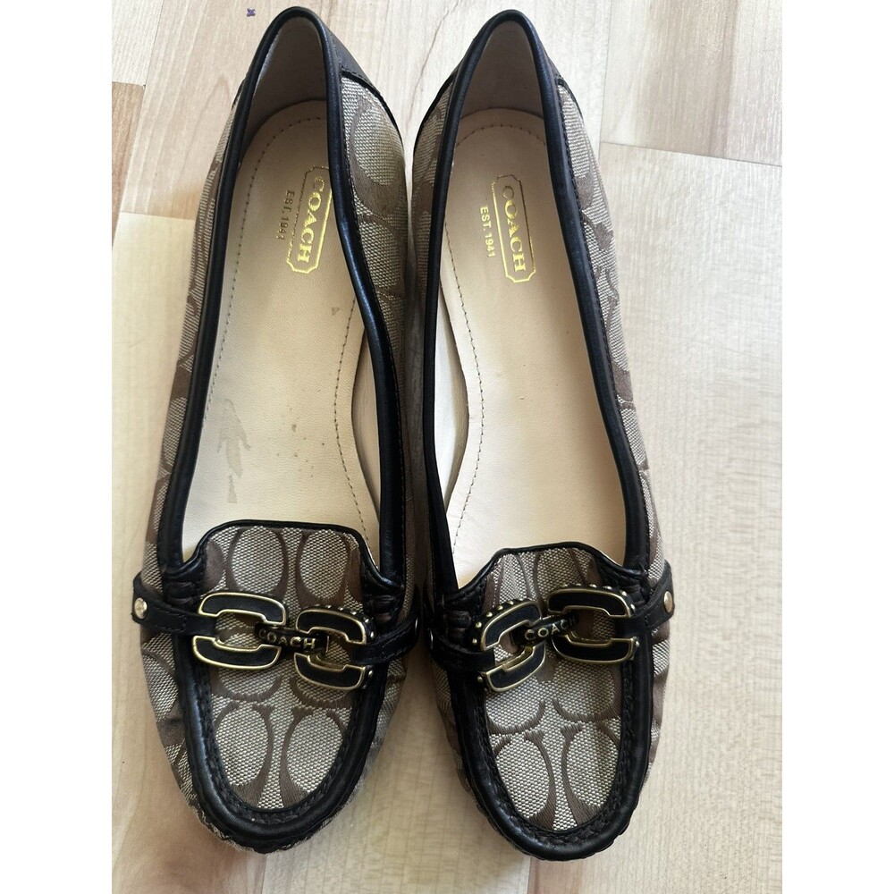 Coach Beige Signature Canvas Loafers with Dark Brown Trim Size 8.5 Great conditi
